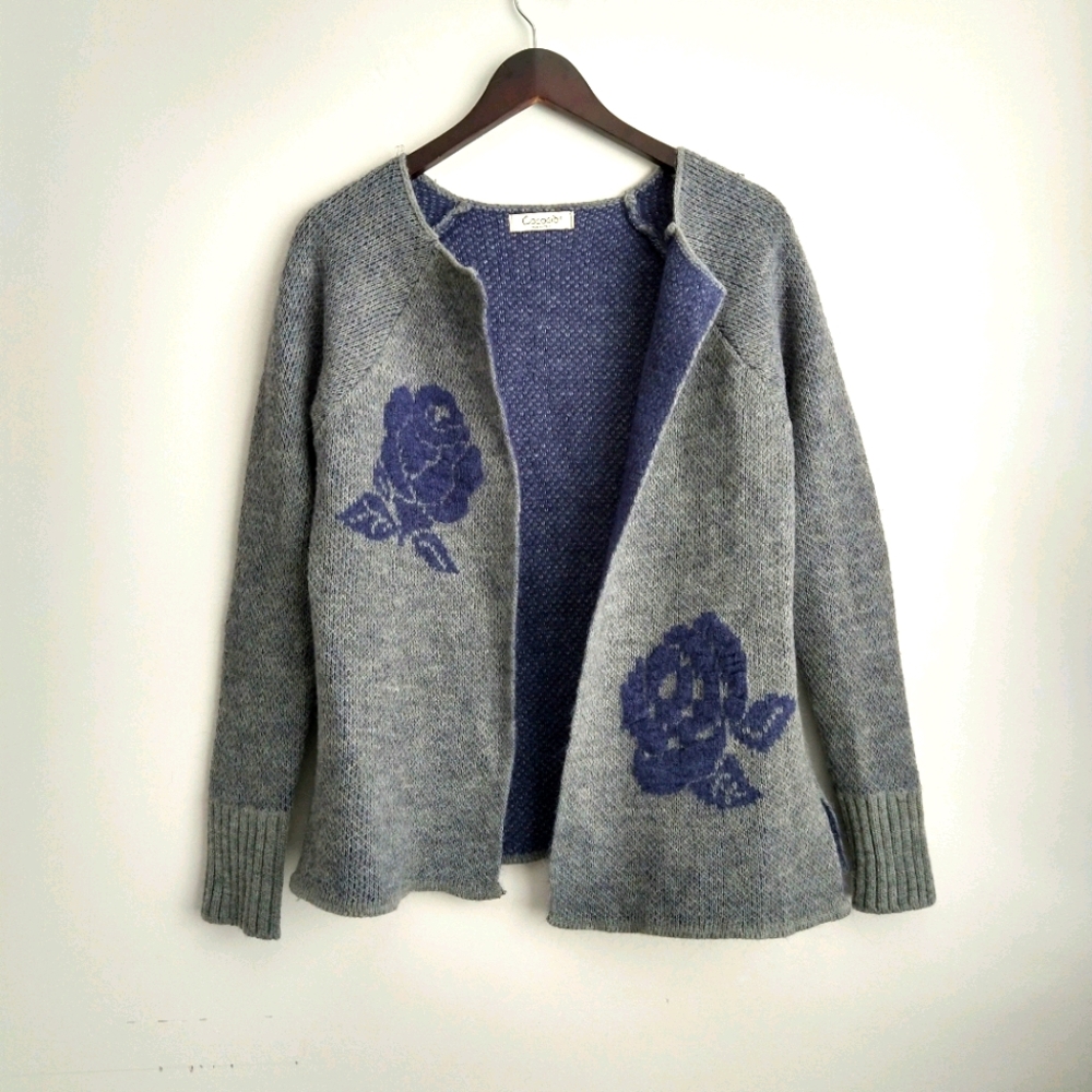 Cocogiò Grey with Blue Floral Detail Sweater Jacket
